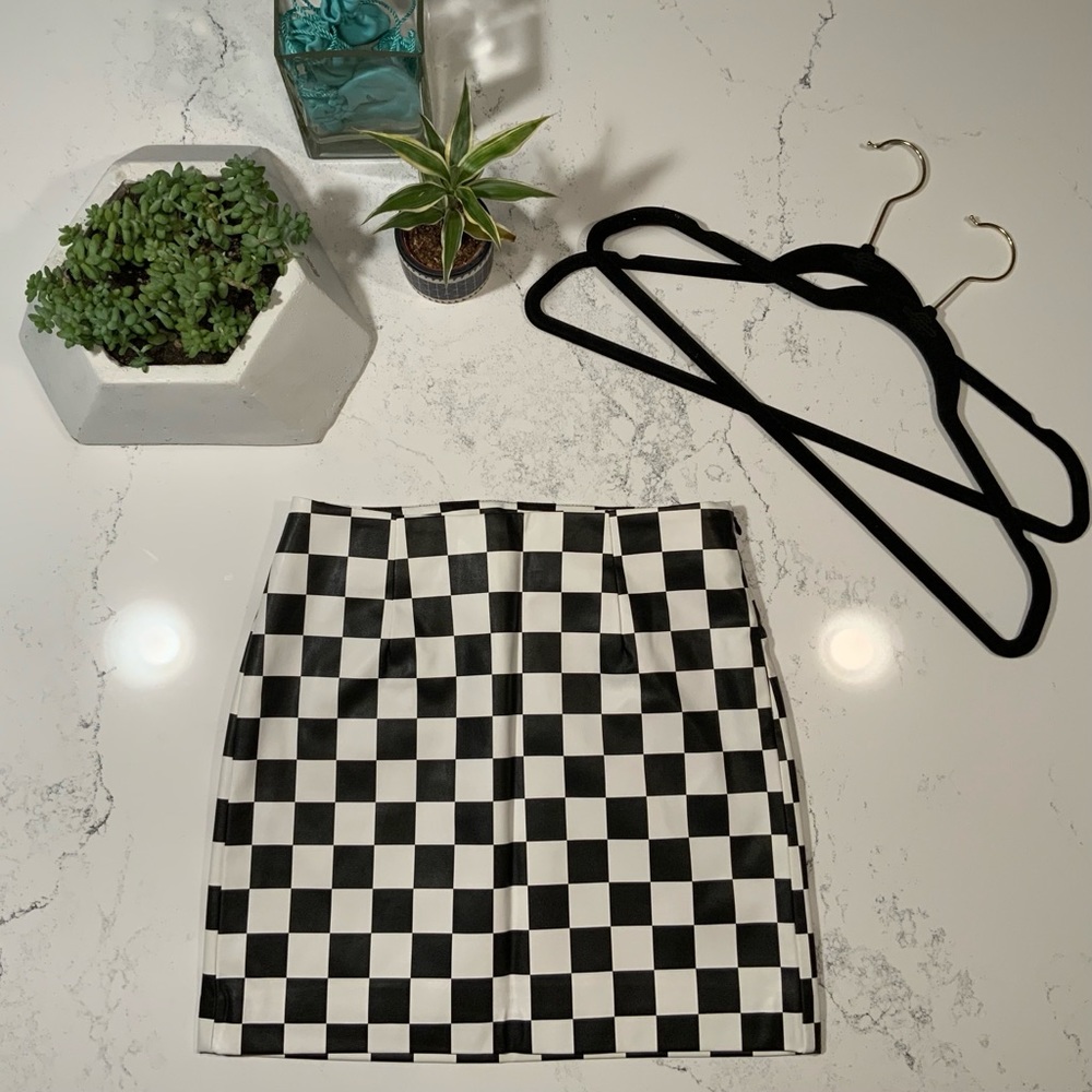 SOLD โ Forever 21 Leather Checkered Mini Skirt - Picture 2 of 5